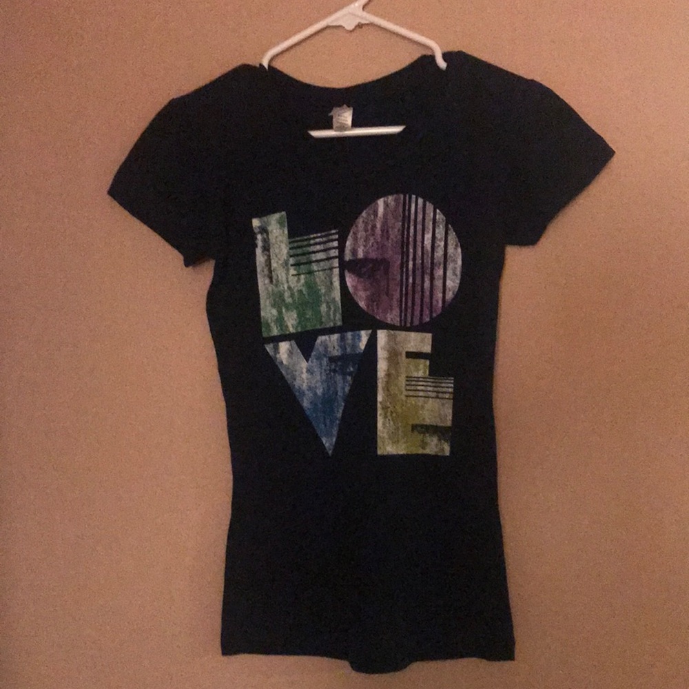 LOVE T shirt